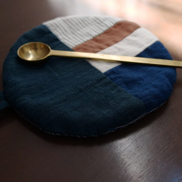 Handwoven kitchen accessory